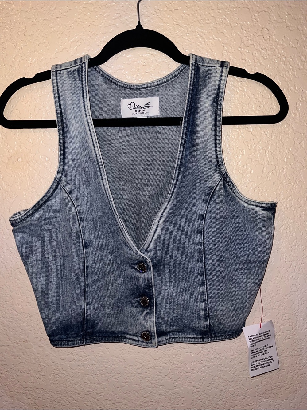 NWT Denim Crop Button-Front Vest - Light Wash